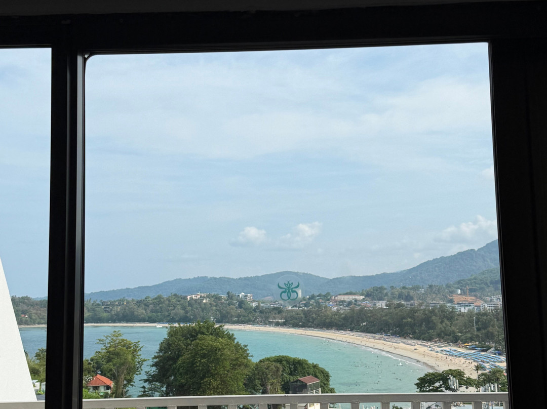 普吉岛兰草度假酒店主图