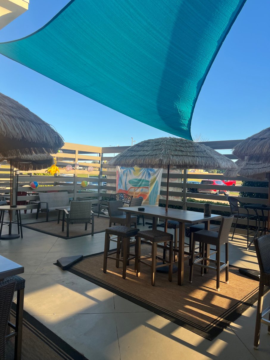 Holiday Inn 特克萨卡纳 - 会议中心-旅行者