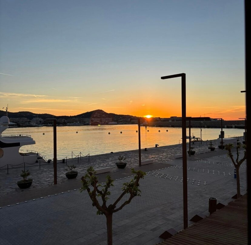 瑞安码头酒店主图