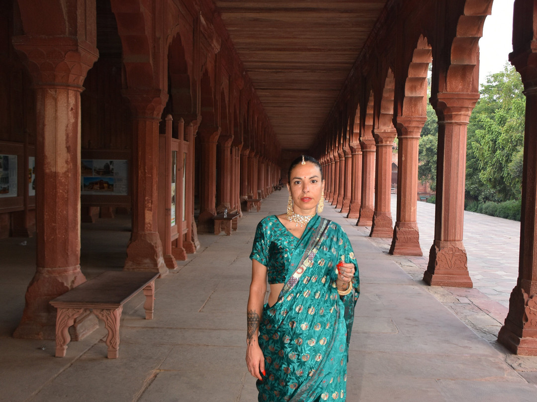 Kunj Sarees (Rajasthani Traditional Sarees)-杰伊瑟尔梅尔必去景点