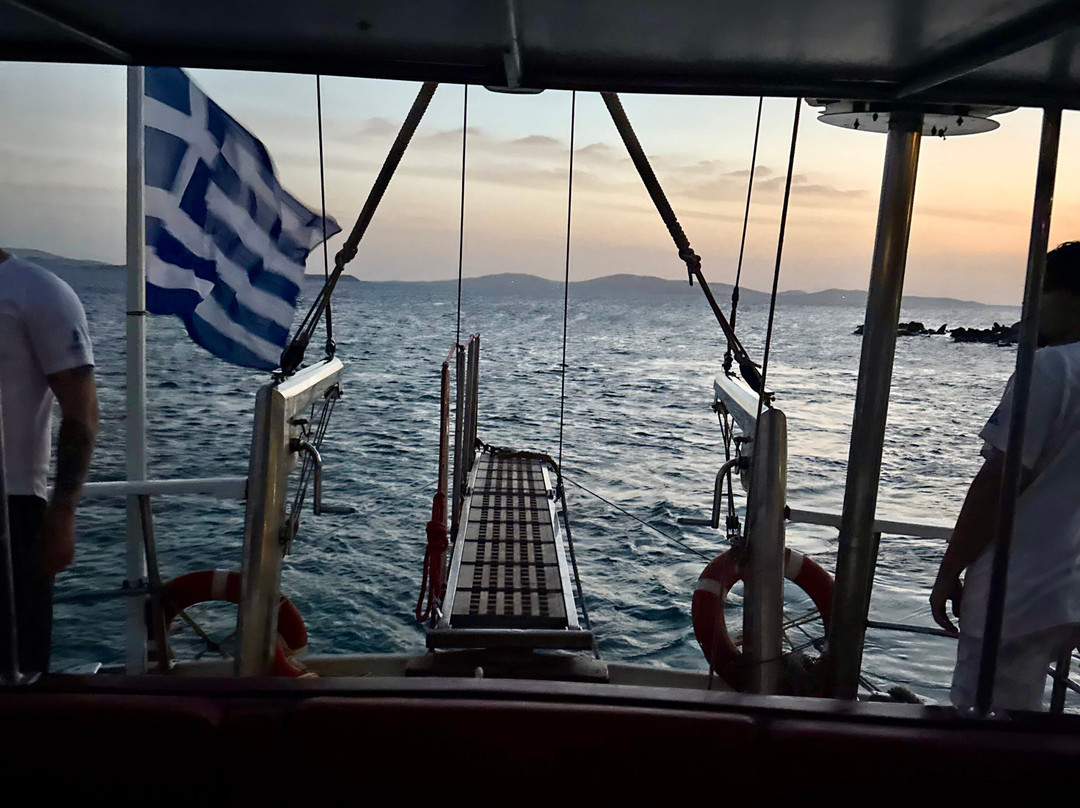 Greece Sailing by Chios Yachting team-米克诺斯镇必去景点