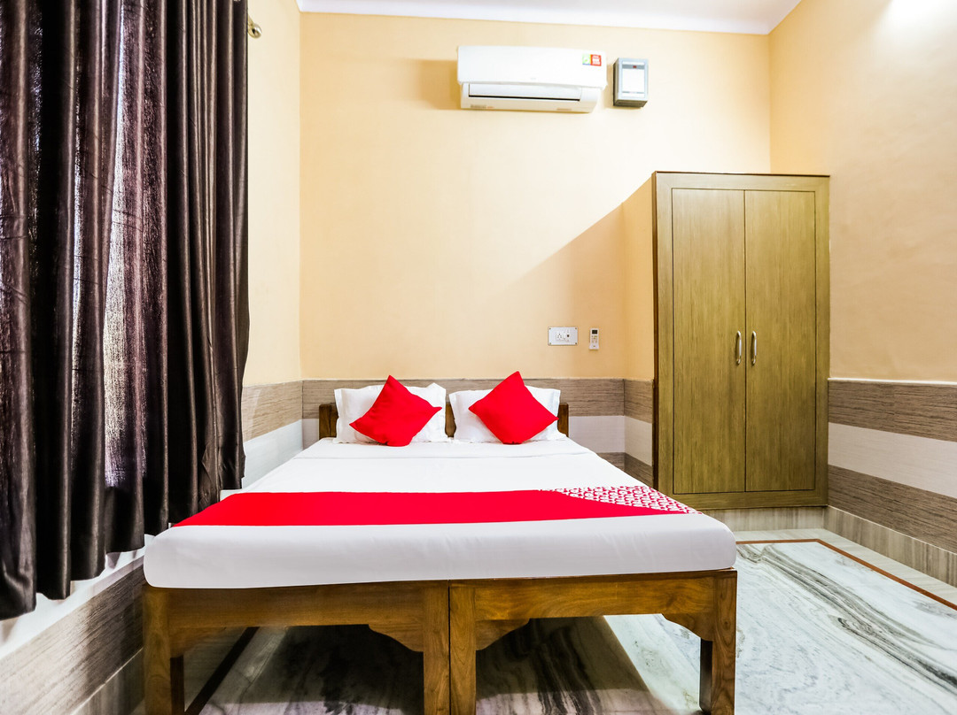 OYO 40880 Hotel Shashi