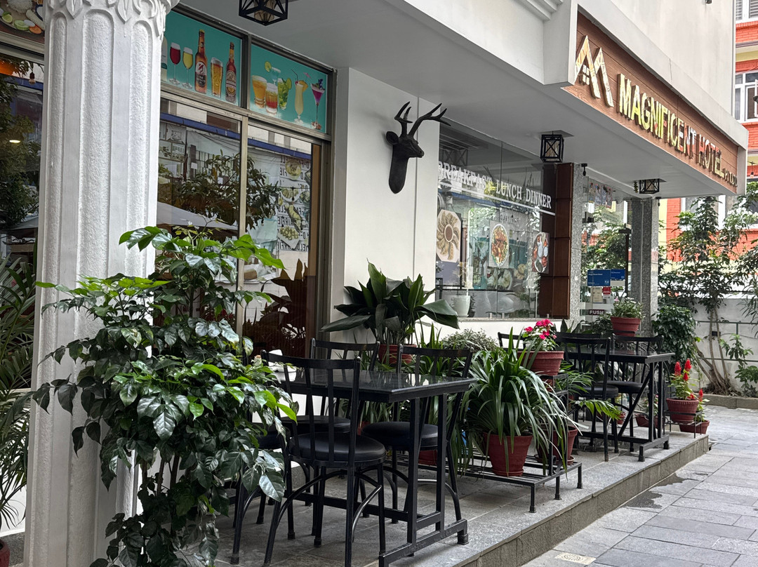 壮丽酒店主图