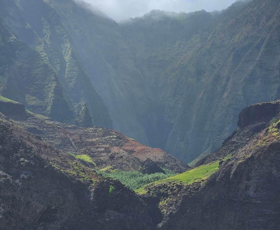 Makana Charters and Tours-卡慕也拉必去景点