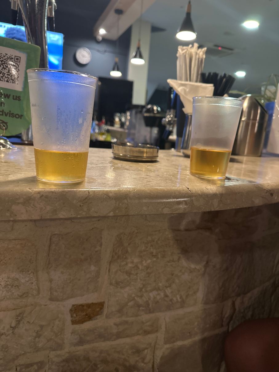 蓝色爱琴海套房酒店-旅行者