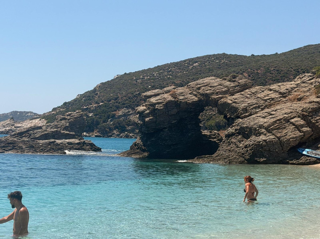 Kalamos Beach-Agii Apostoloi必去景点