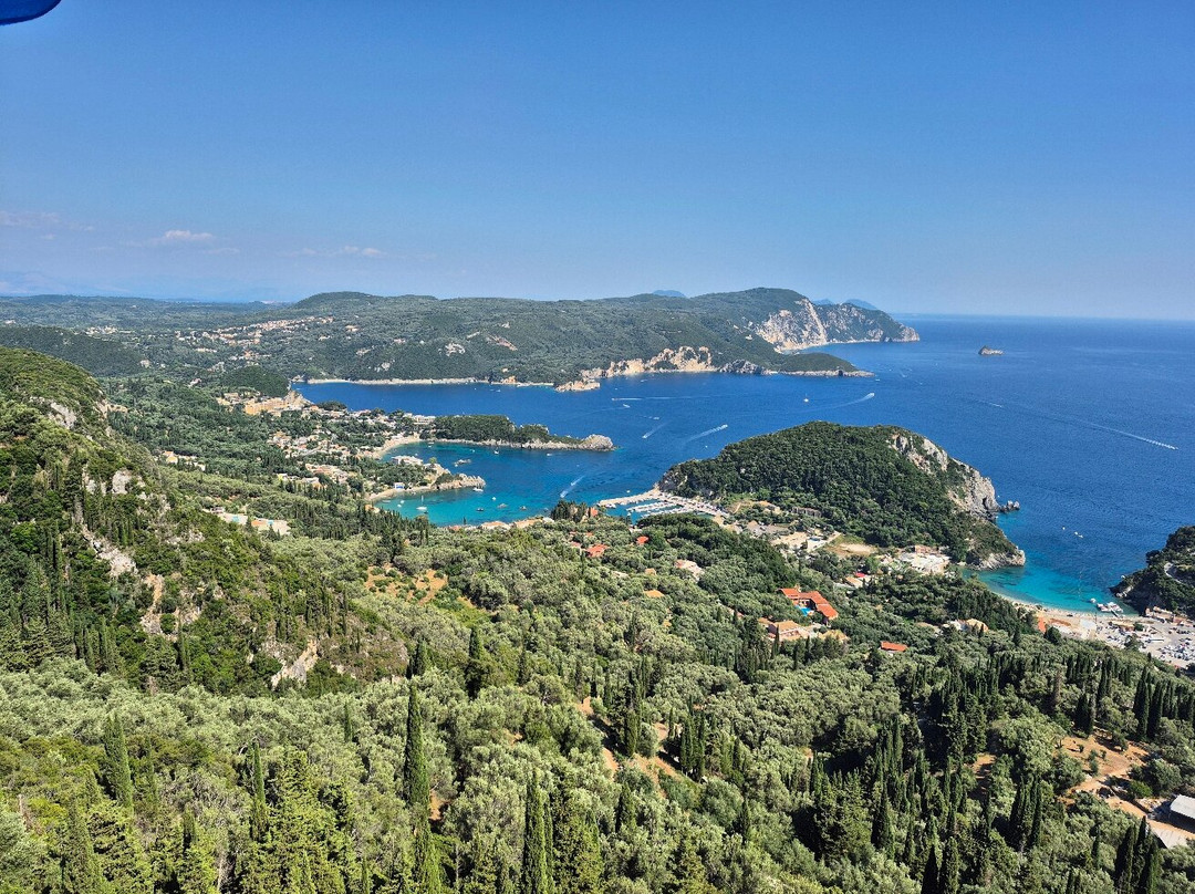 Bella Vista Viewpoint-Lakones必去景点