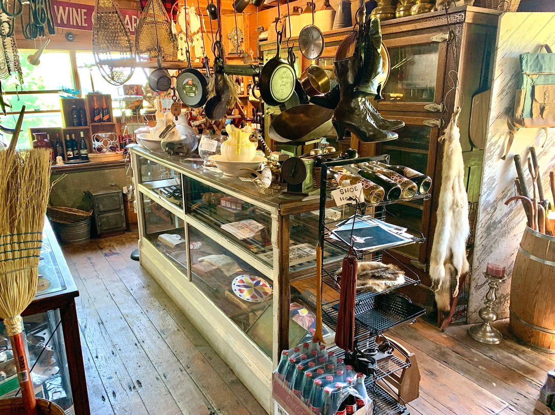 Old Mission General Store-特拉弗斯城必去景点