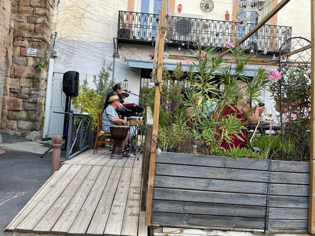 Aux Amis Winehouse