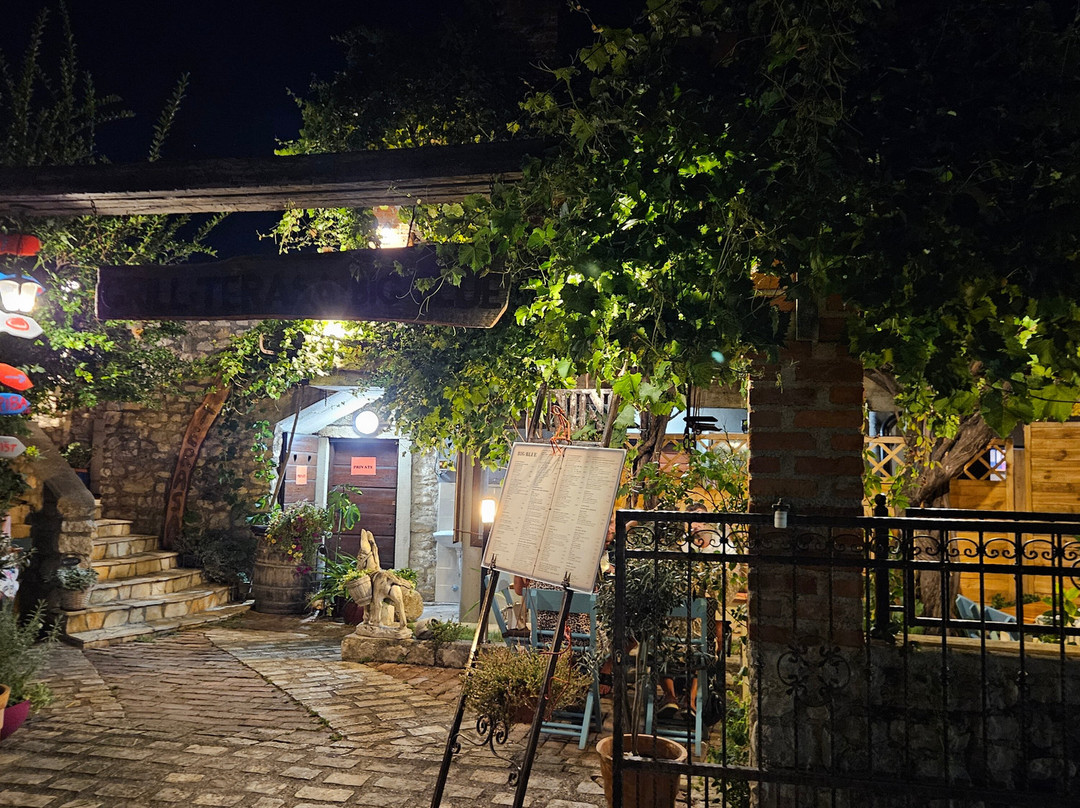 Stone Bridge and the Old Gate-Nin必去景点