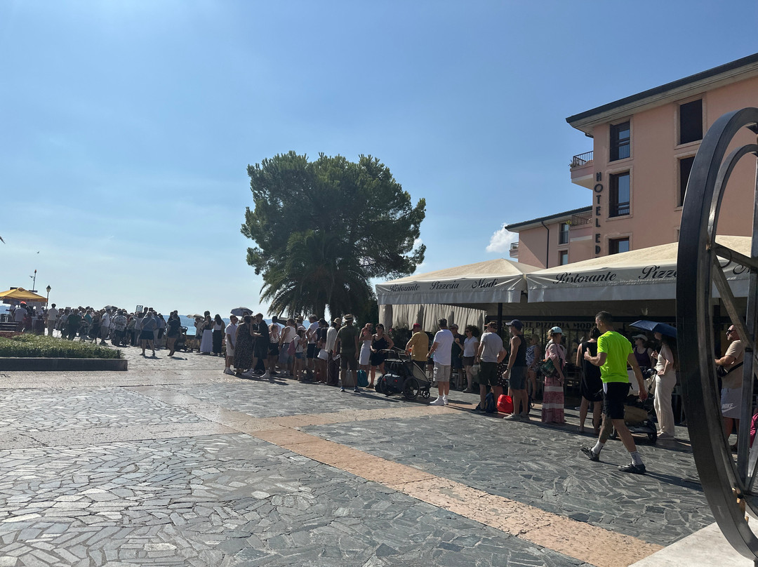 Navigazione Lago di Garda-代森扎诺-德尔加达必去景点
