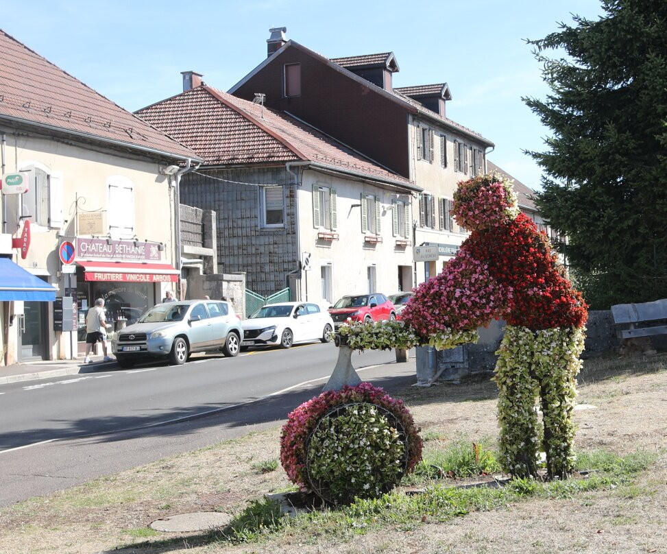 Oeuvre d'art décorative « L'Hommage aux Artisans du Bois et du Vin »