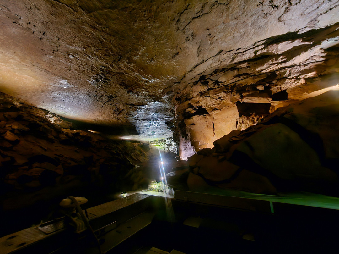 Lost River Cave-鲍灵格林必去景点