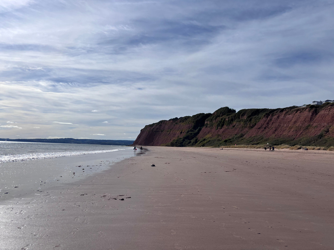 Sandy Bay Beach-埃克斯茅斯必去景点