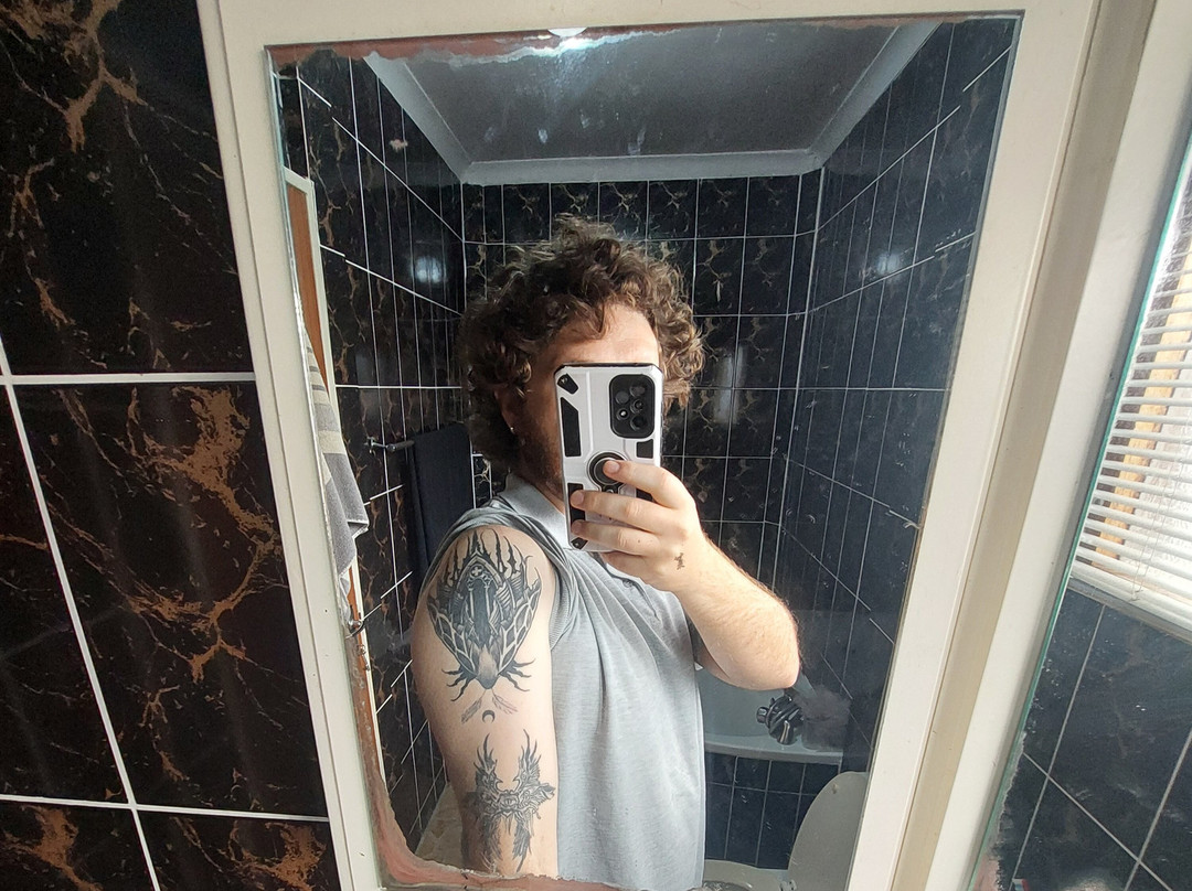 Tooth & Nail Tattoos and Piercings