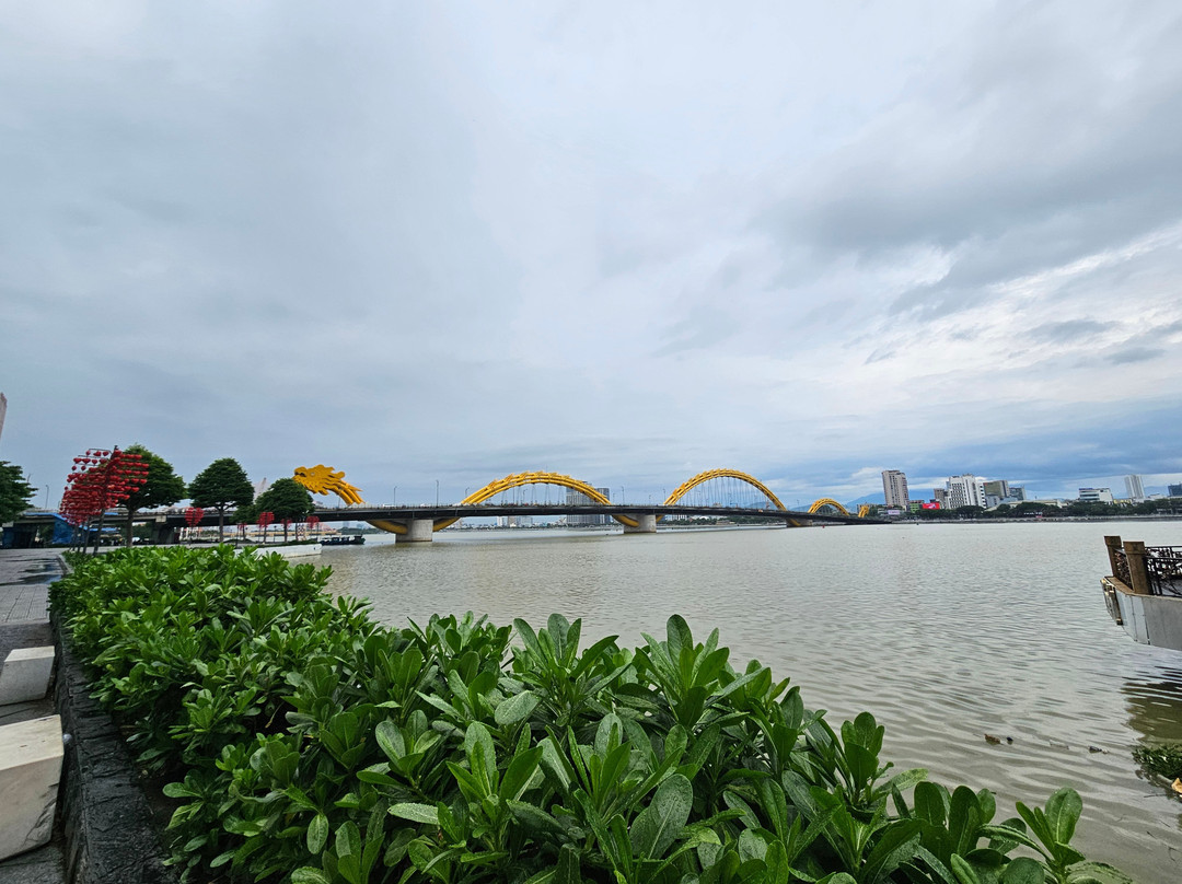 Golden Bridge-岘港必去景点