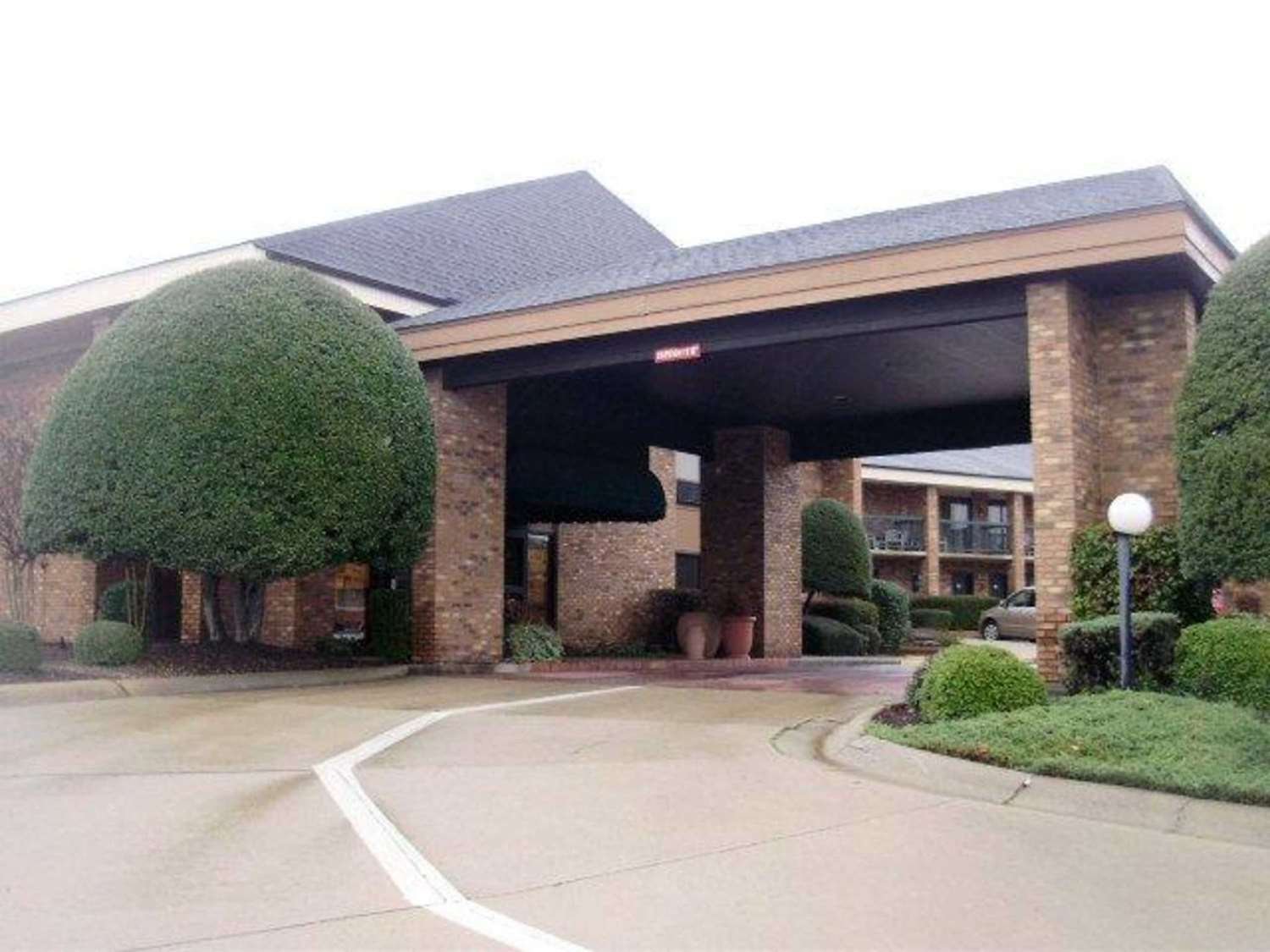 Quality Inn & Suites Searcy I-67-官方