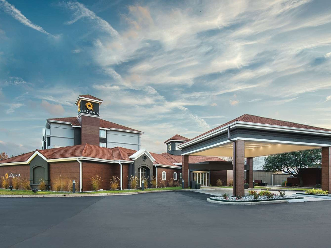 La Quinta Inn & Suites by Wyndham Shreveport Airport主图