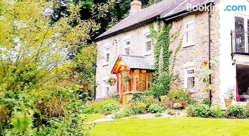 Kingsley Cottage B & B