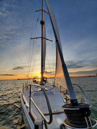 Charleston Sailing Charters景点图片