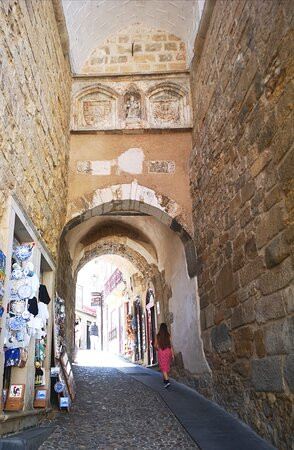 Torre de Almedina景点图片