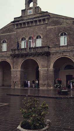 Palazzo del Municipio-Rocca San Giovanni必去景点