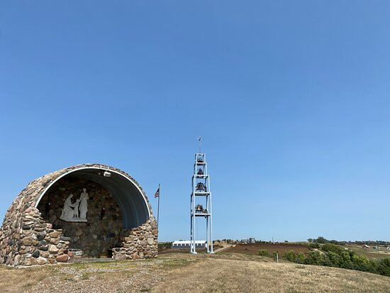 Prairie Bells Grotto景点图片