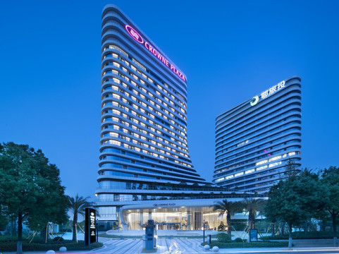 武汉光谷皇冠假日酒店主图