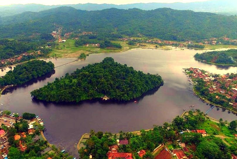 Lengkong Lake景点图片
