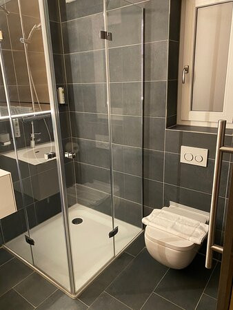 WU Hotel主图