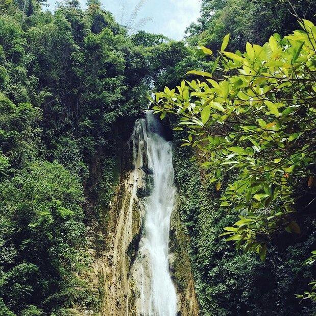 Mantayupan Falls景点图片