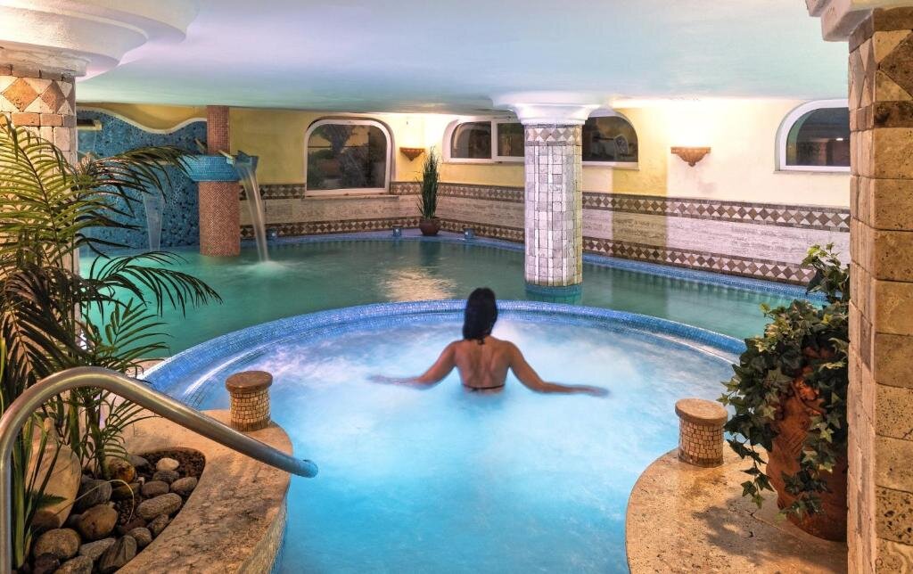 Hotel Terme Tritone-泳池