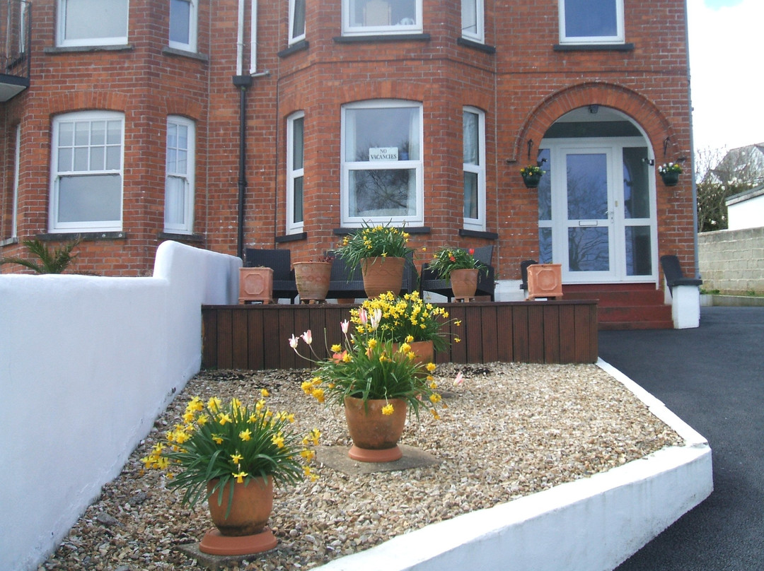 No 10 Treverbyn Road B & B