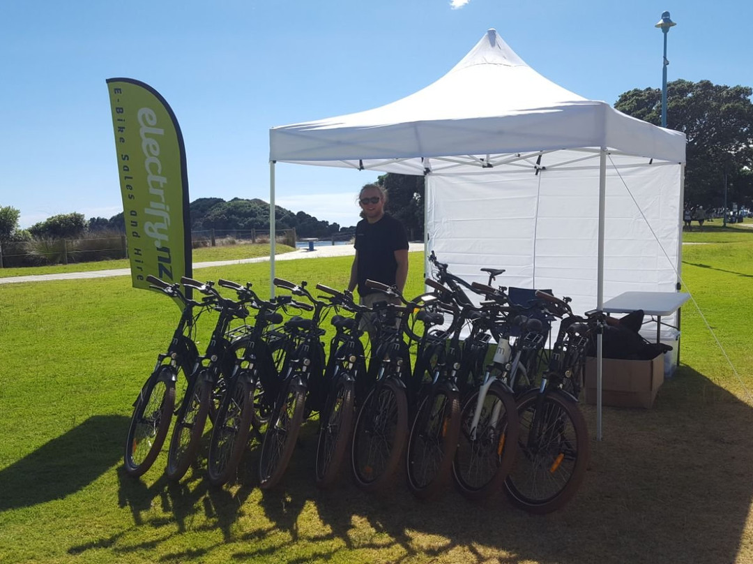 Electric Bike Hire-陶兰加必去景点