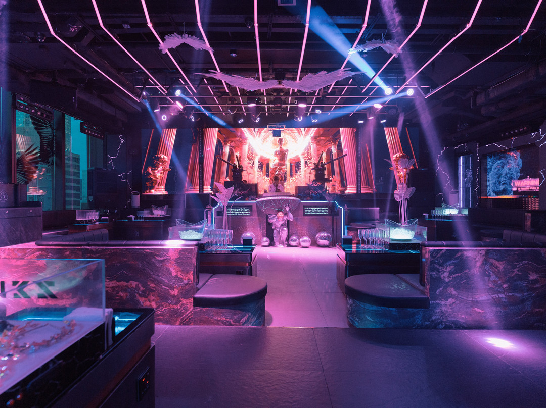 Zeus Lkf-香港必去景点