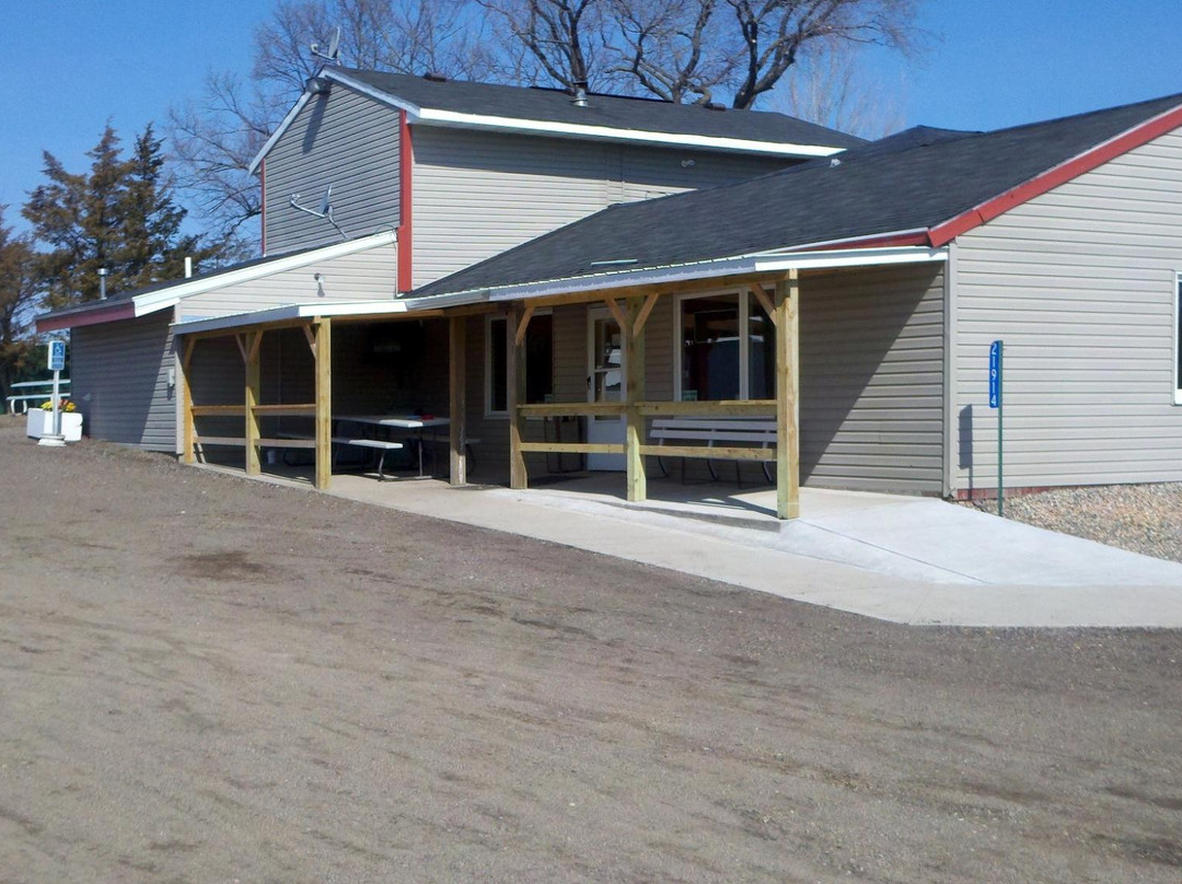 Saukinac Bar and Grill