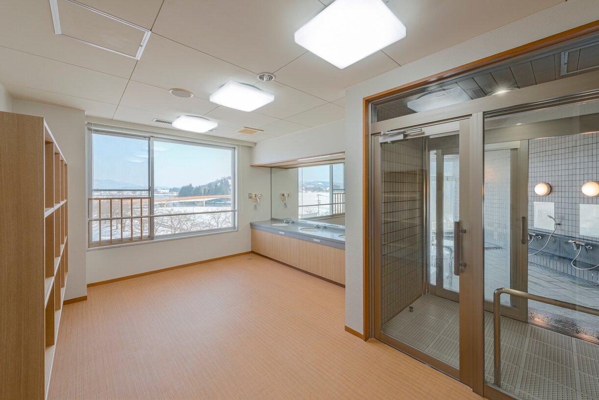 Attamari Land Fukabori Nijinoyakata-官方