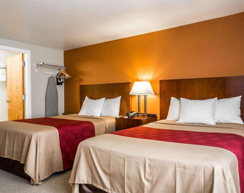 Econo Lodge Lake Region主图