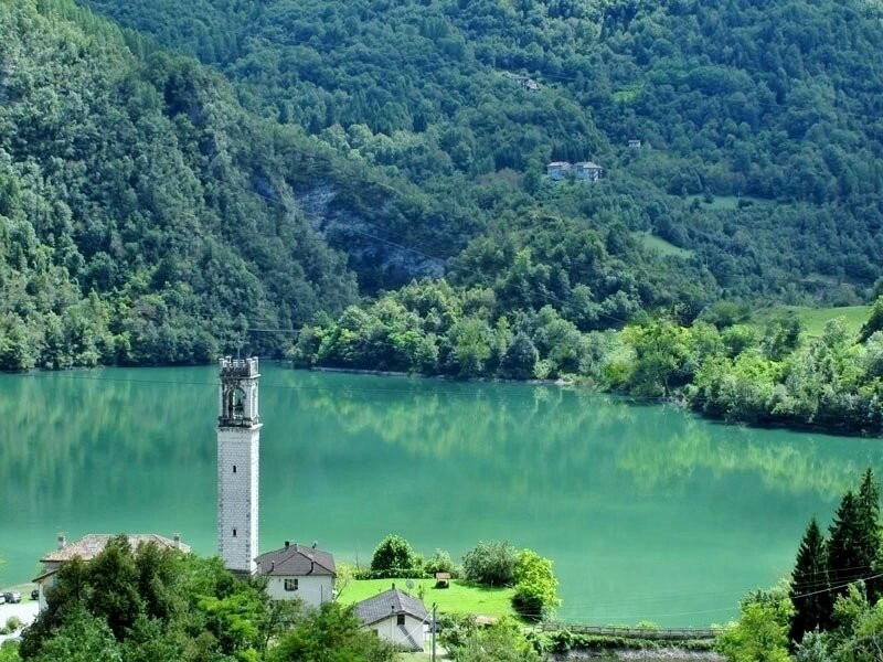 Lago di Corlo景点图片