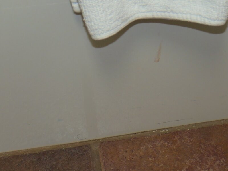 急流市豪生套房酒店主图