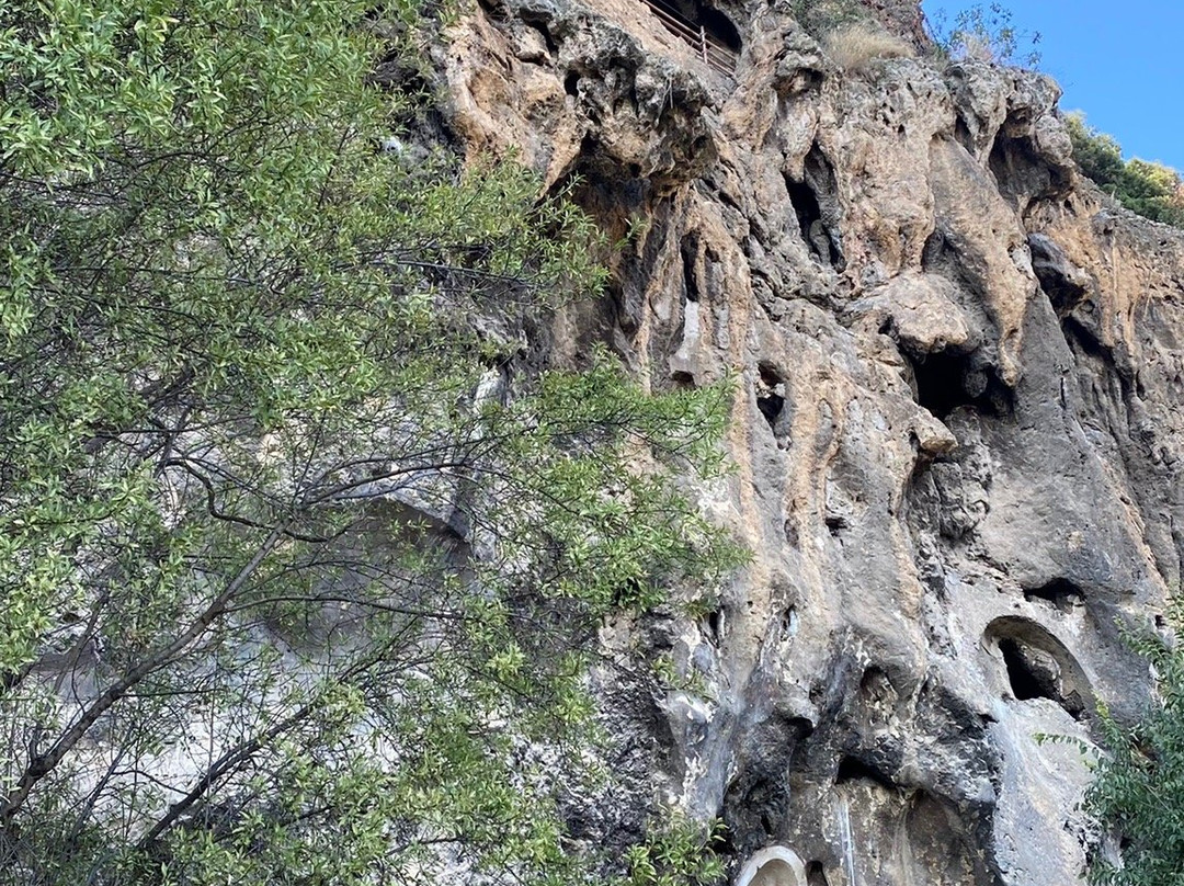 Troglodyte Grottos景点图片