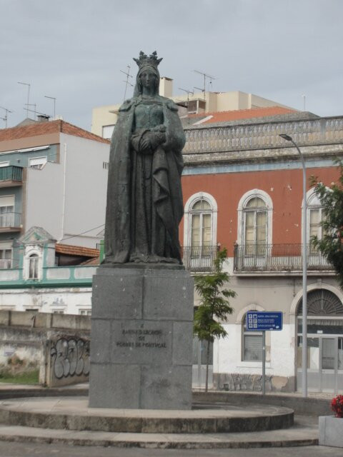 Estatua da Rainha D.Leonor景点图片