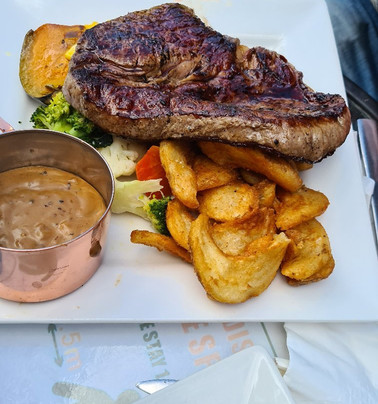 Nindigully Hotel主图