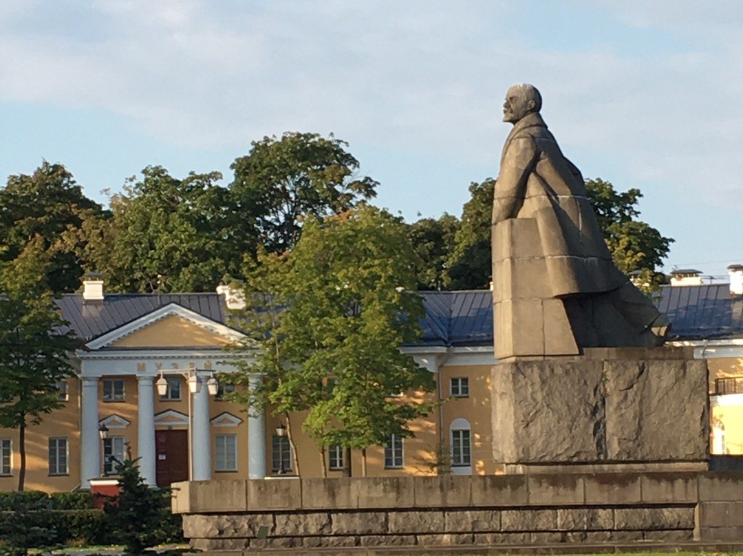 V.I. Lenin Monument景点图片