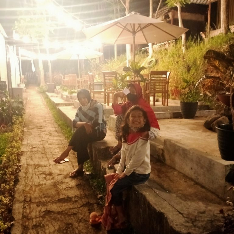 Royal Caravan Hotel & Outbound主图