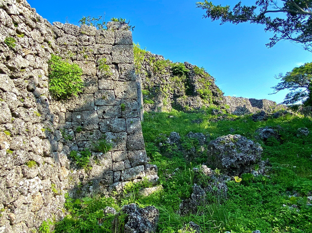 The Itokazu castle ruin景点图片