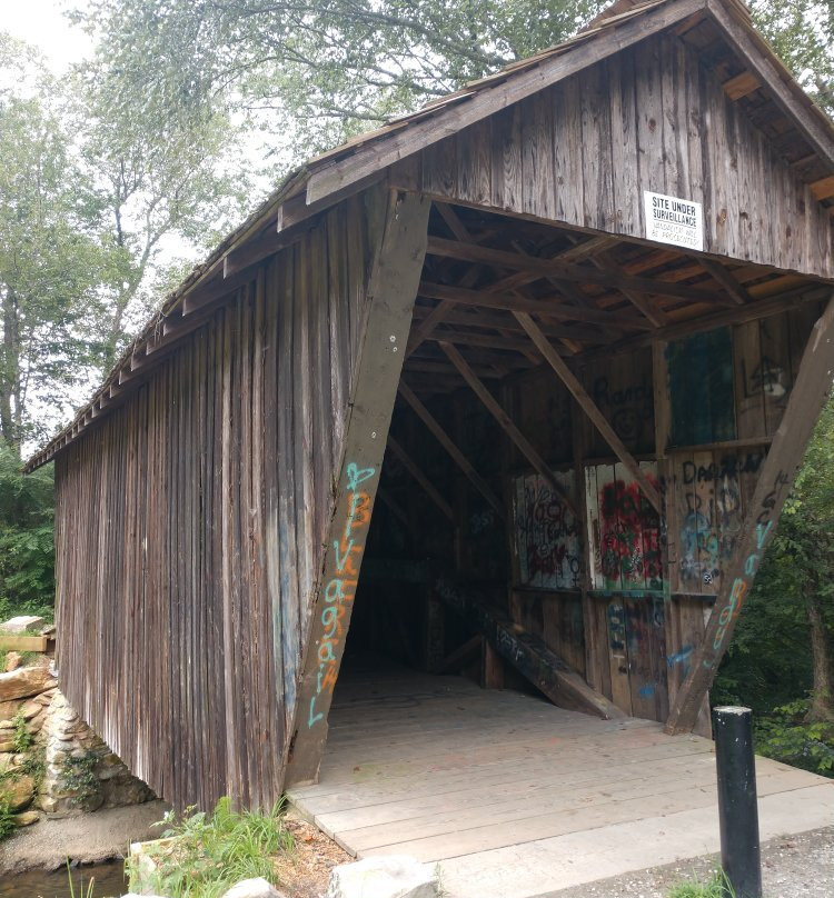 Stovall Mill Covered Bridge-海伦必去景点