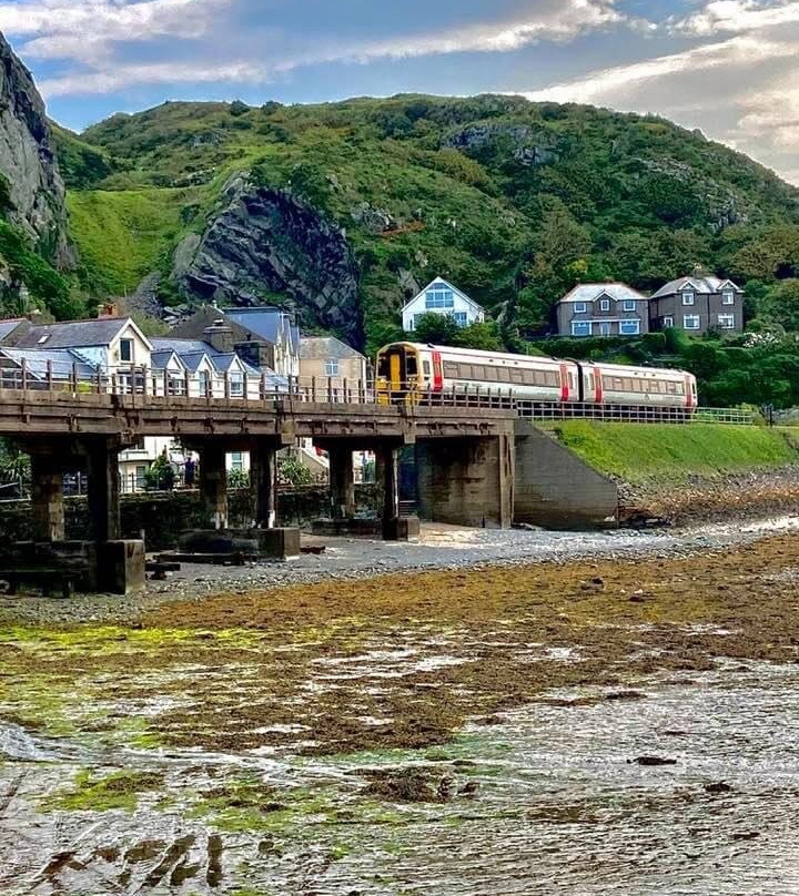 Barmouth Harbour景点图片