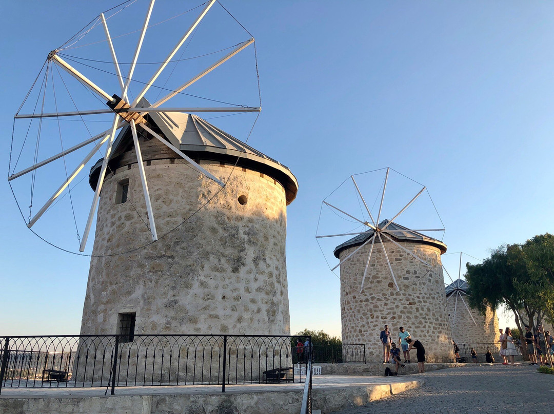 Alacati Yeldeğirmenleri Parki景点图片