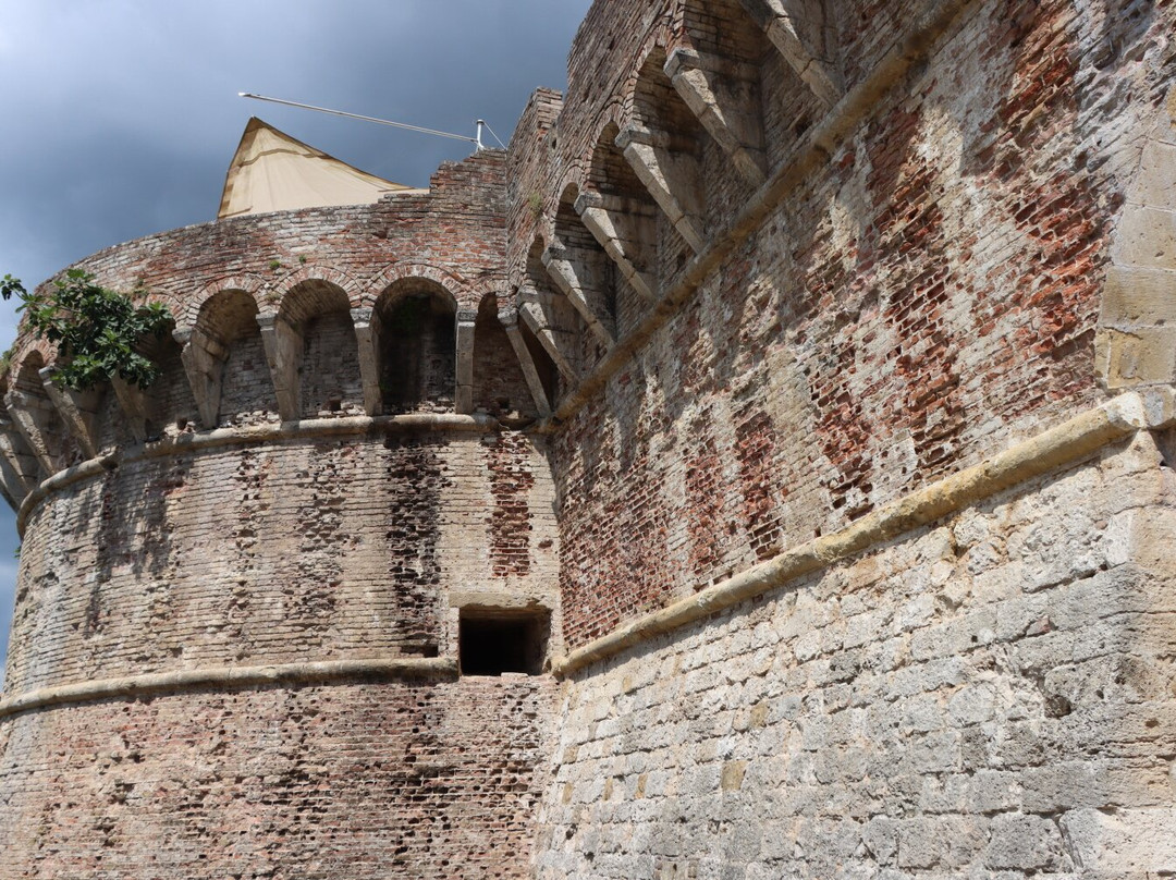 Porta Volterrana-埃尔萨谷口村必去景点
